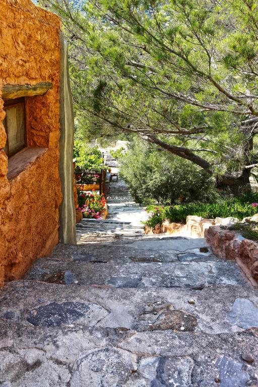 Апарт готель Aspros Potamos Макрі-Ялос Екстер'єр фото